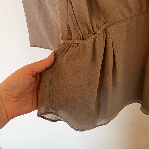 Babaton Aritzia Silk Blouse Surplice Peplum Taupe XXS Office Workwear - Picture 5 of 10
